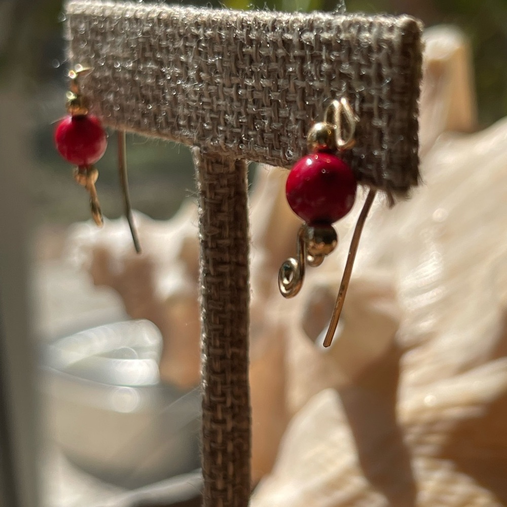 Gold Earrings with Coral - Picture 3 of 4
